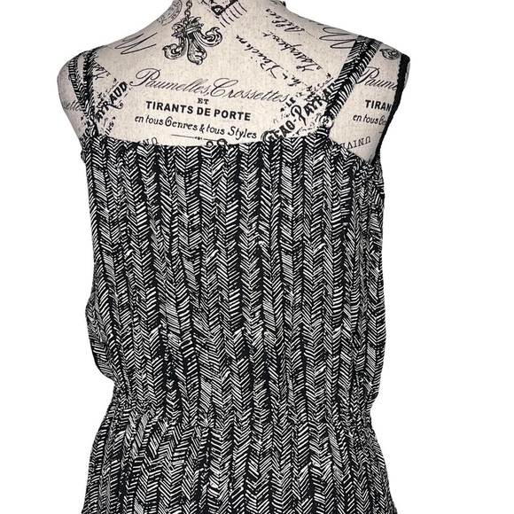 LOFT Black White Geometric Print Straight Neck Belted Jumpsuit Pockets Size M - Picture 4 of 11